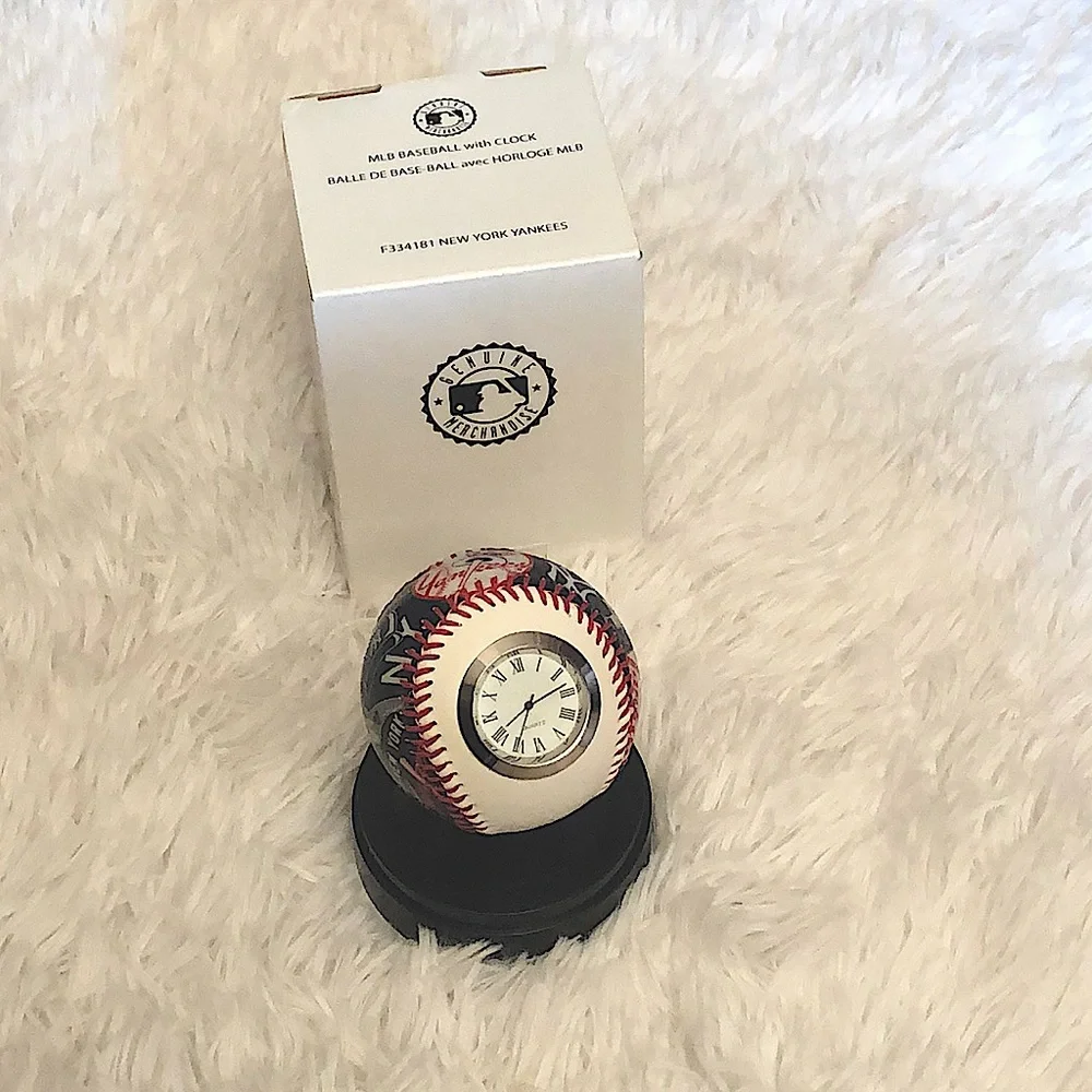2005 New York Yankees MLB Baseball Clock